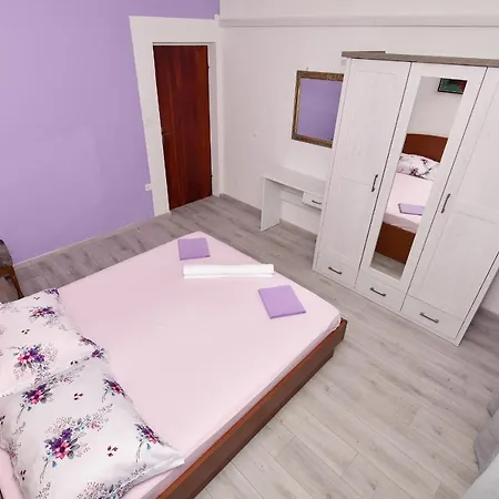 Gudelj Cvitan * Μακάρσκα